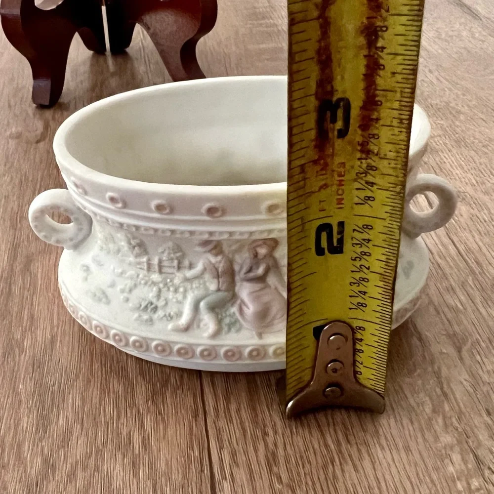 1984 LLADRO Children In Garden Small Matte Bisque Bowl Vase By Jose Roig RETIRED